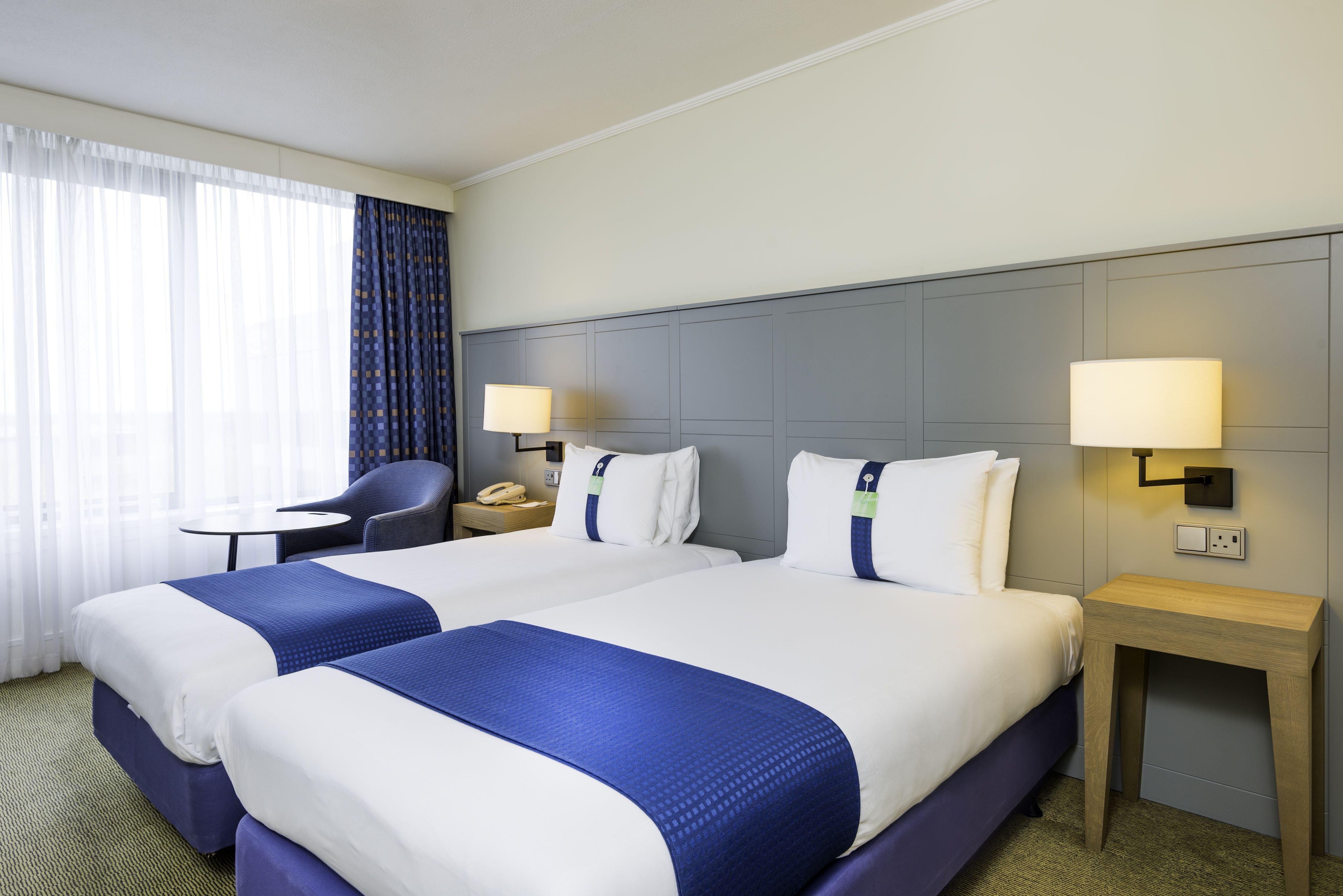 Holiday Inn Milton Keynes Central, An Ihg Hotel Εξωτερικό φωτογραφία