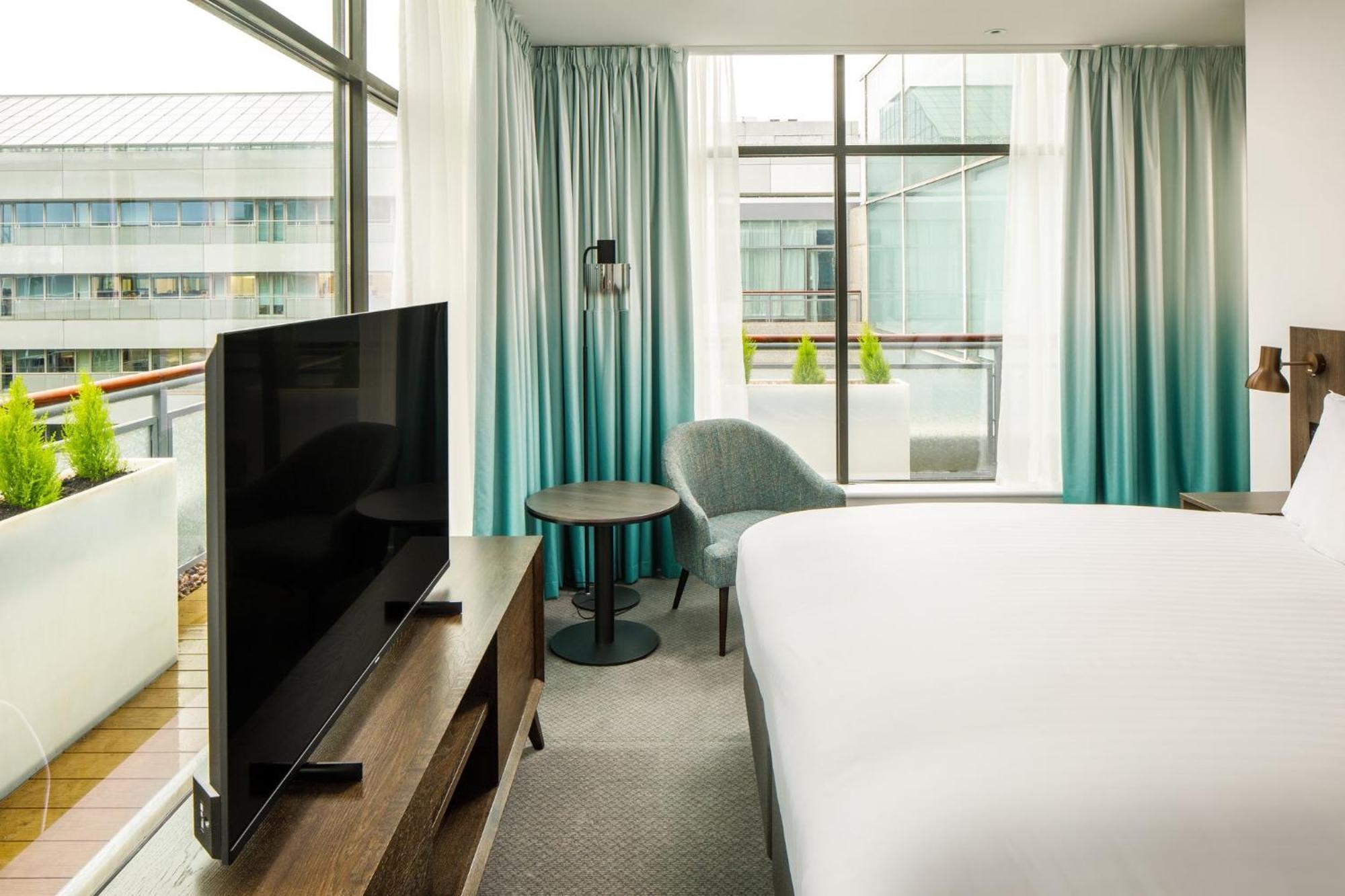 Holiday Inn Milton Keynes Central, An Ihg Hotel Εξωτερικό φωτογραφία