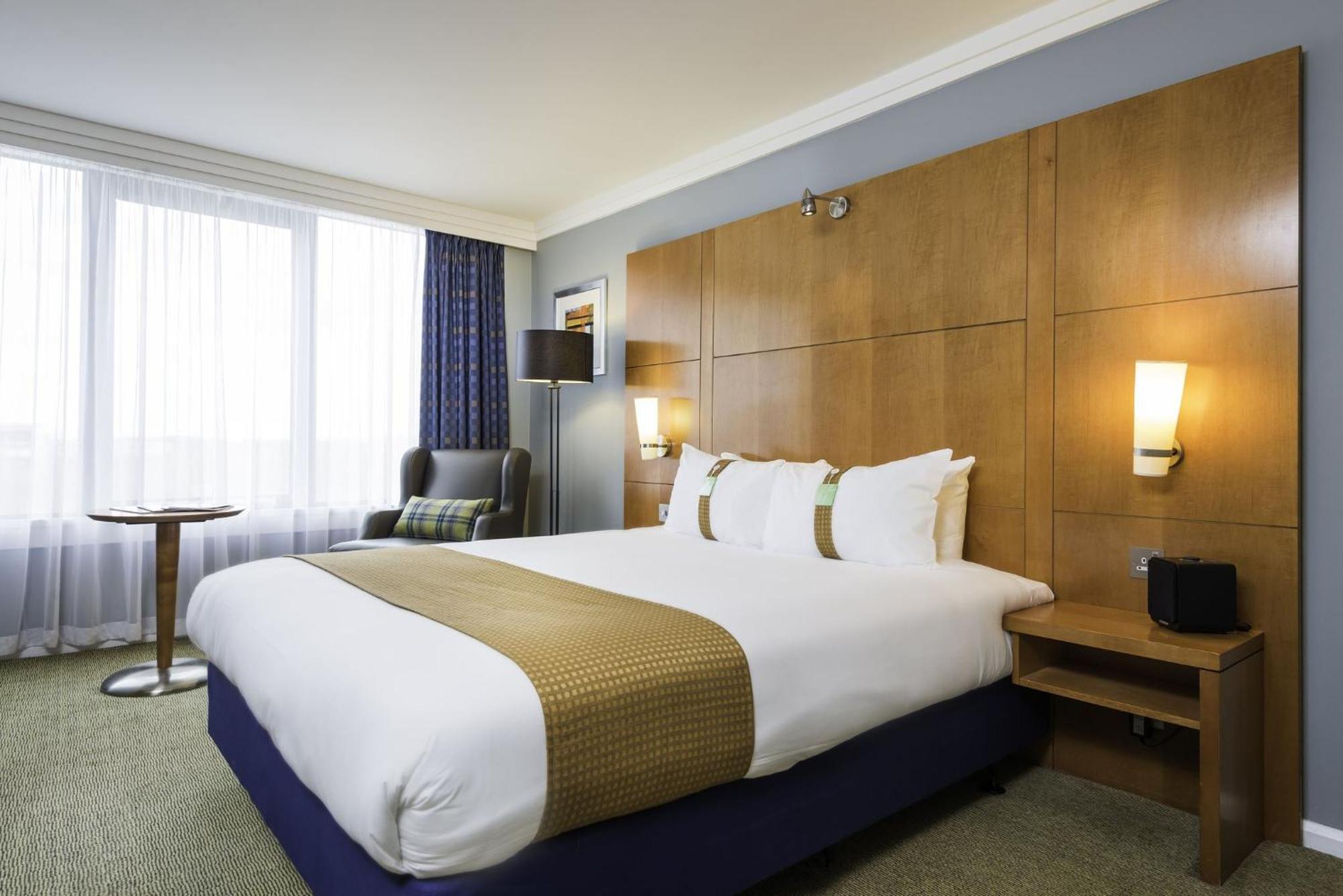 Holiday Inn Milton Keynes Central, An Ihg Hotel Εξωτερικό φωτογραφία