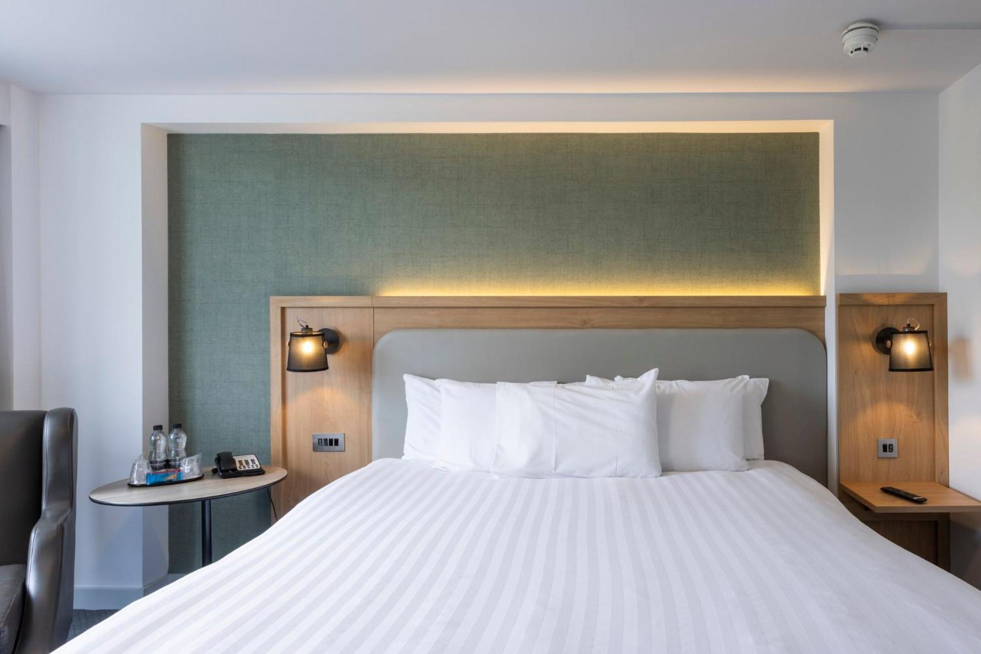 Holiday Inn Milton Keynes Central, An Ihg Hotel Εξωτερικό φωτογραφία